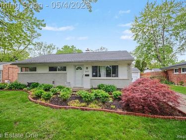 247 Kenyon Drive, Troy, MI 48083