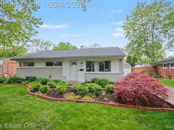247 Kenyon Drive, Troy, MI 48083