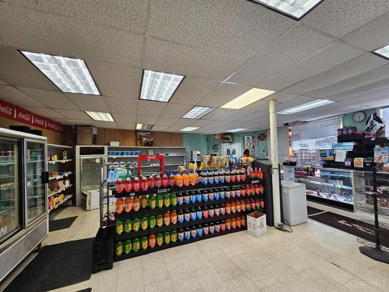 5700 Highland Avenue, Elmwood Place, OH 45216 Photo 8