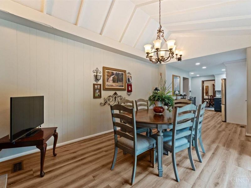 5249 Blenheim Court, Delhi Twp, OH 45238 Photo 11