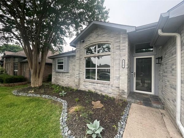 2725 Covington Drive , Garland, TX 75040