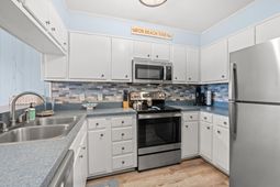 9501 Shore Dr.  photo 4