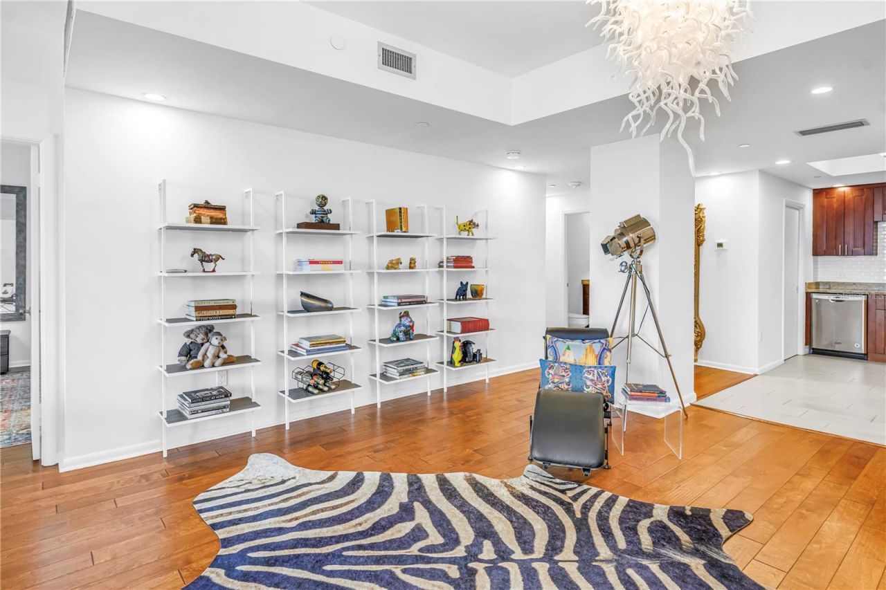1 Beach Drive Se, Unit 1207, Saint Petersburg, FL 33701 Photo