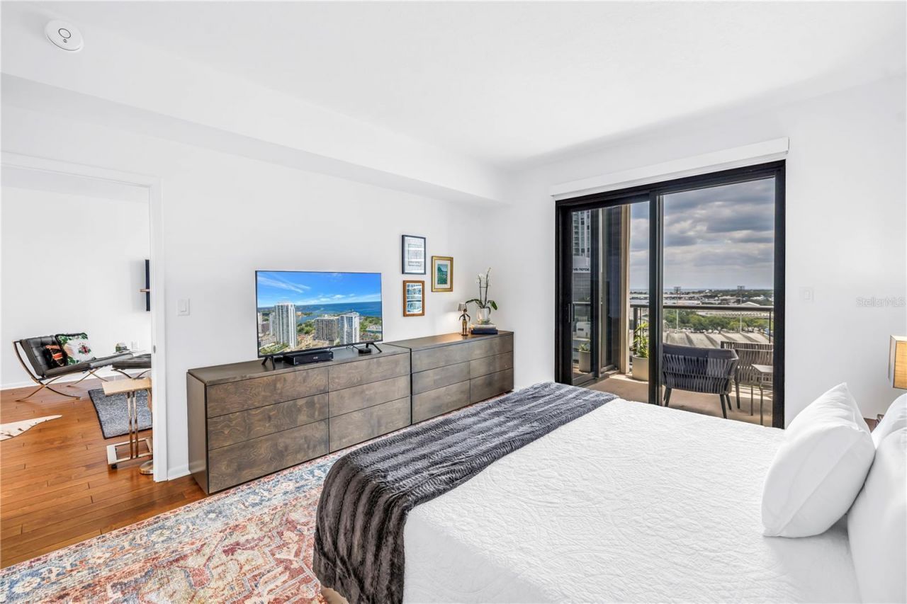 1 Beach Drive Se, Unit 1207, Saint Petersburg, FL 33701 Photo