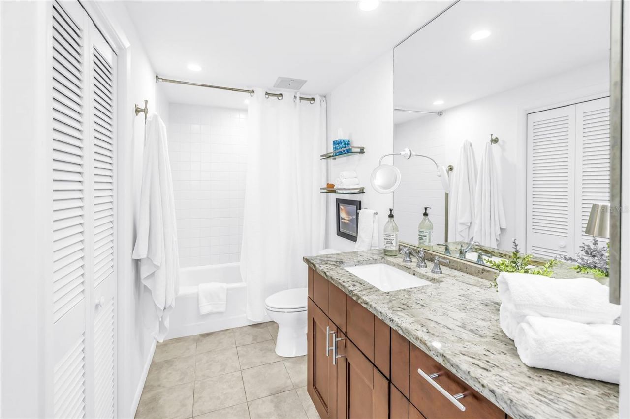 1 Beach Drive Se, Unit 1207, Saint Petersburg, FL 33701 Photo