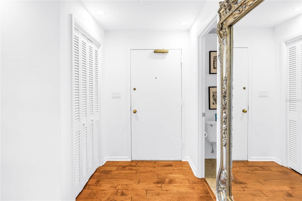 1 Beach Drive Se, Unit 1207, Saint Petersburg, FL 33701 Photo
