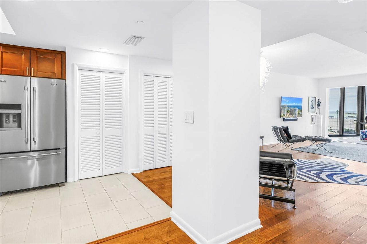 1 Beach Drive Se, Unit 1207, Saint Petersburg, FL 33701 Photo