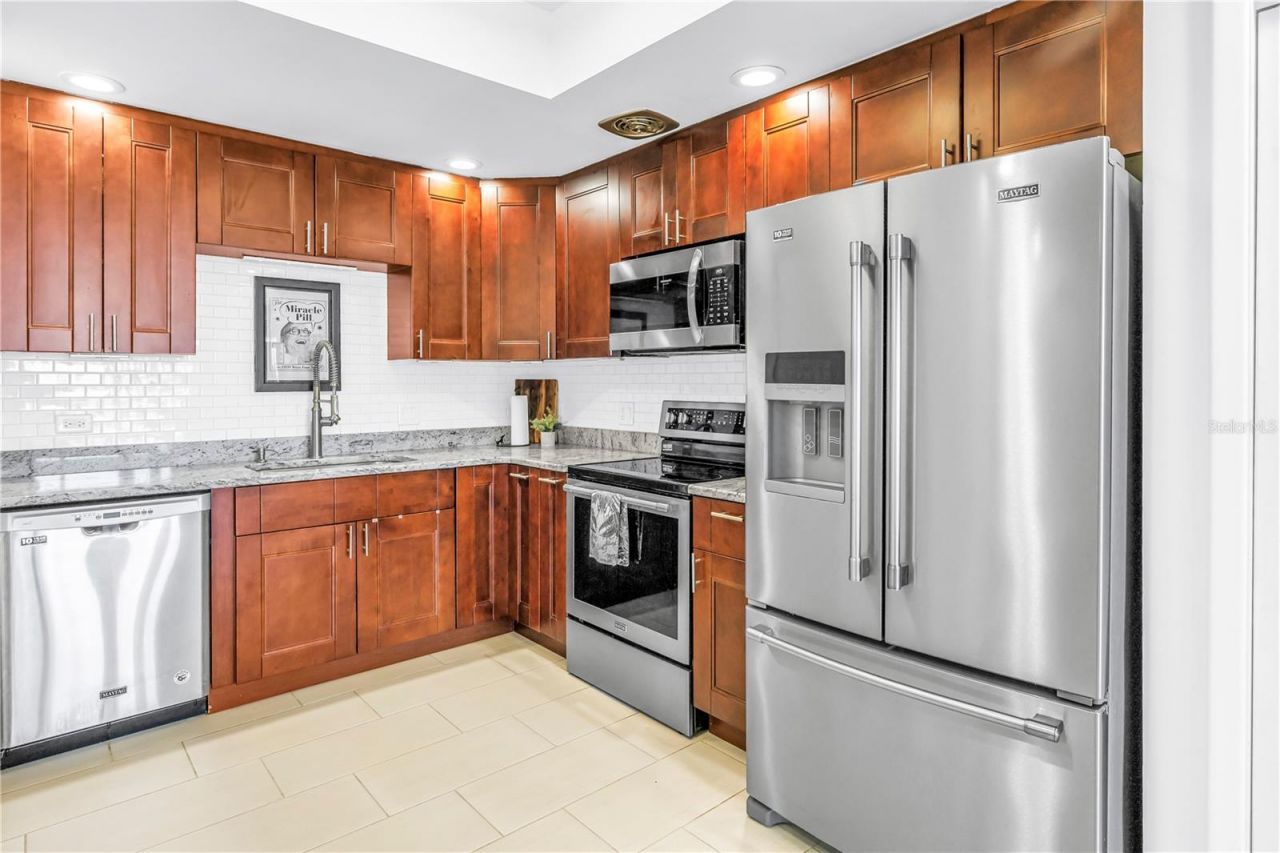 1 Beach Drive Se, Unit 1207, Saint Petersburg, FL 33701 Photo