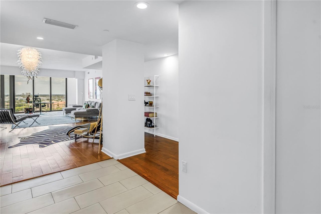 1 Beach Drive Se, Unit 1207, Saint Petersburg, FL 33701 Photo