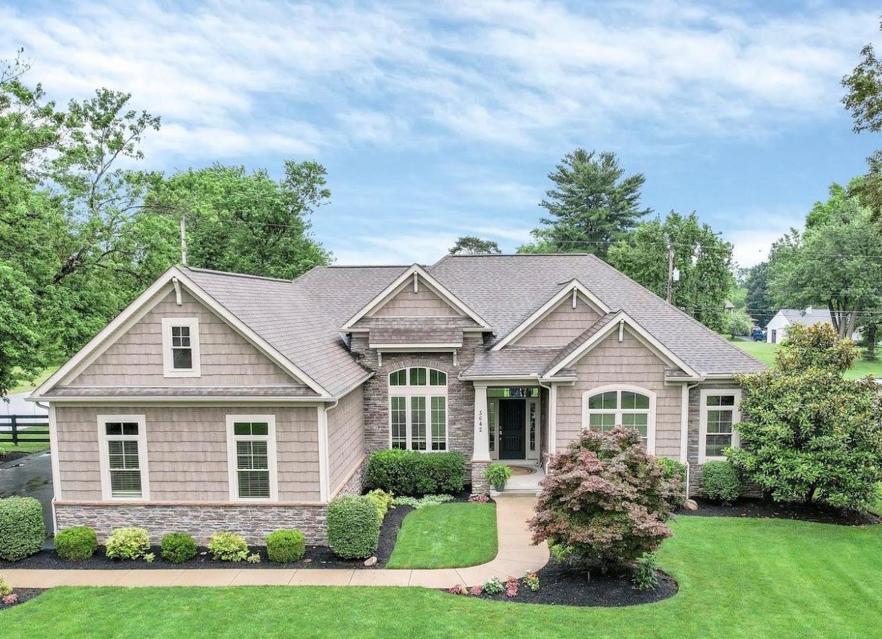 5042 Henderson Heights Road, Columbus, OH 43220 Main Photo