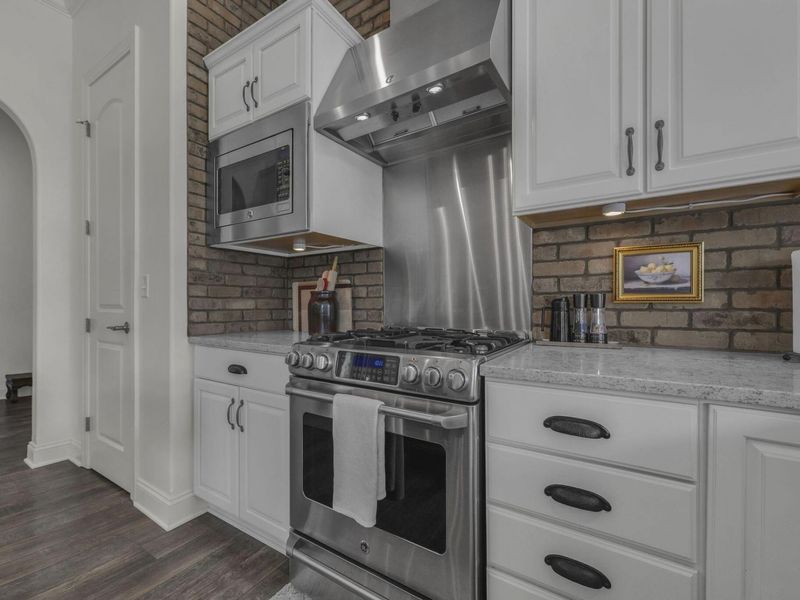 5042 Henderson Heights Road, Columbus, OH 43220 Photo 18