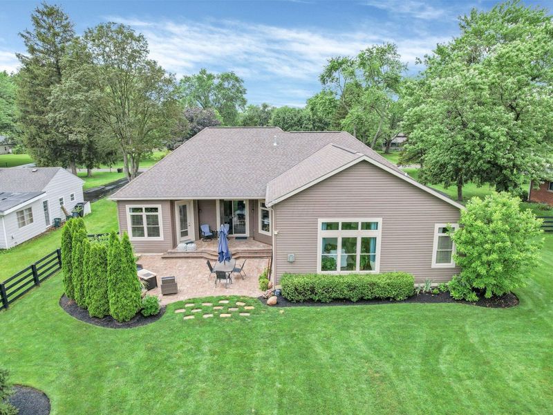 5042 Henderson Heights Road, Columbus, OH 43220 Photo 5