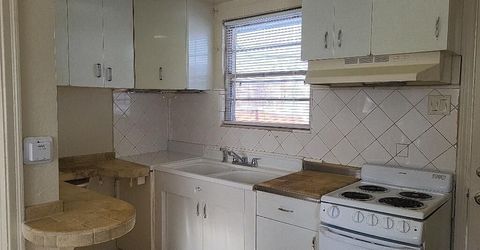 921 Willow Street, Unit 911-921, Reno, NV 89502 Photo