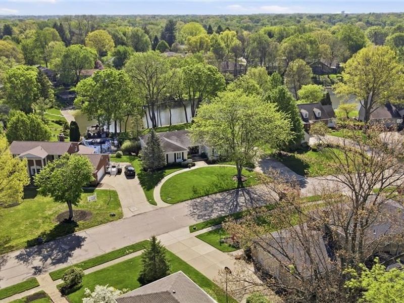 5008 Marilake Circle, Kettering, OH 45429 Photo 3