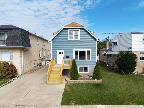 6730 W Dakin Street , Chicago, IL 60634