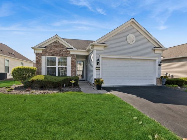 3295 Comstock Court , Mundelein, IL 60060