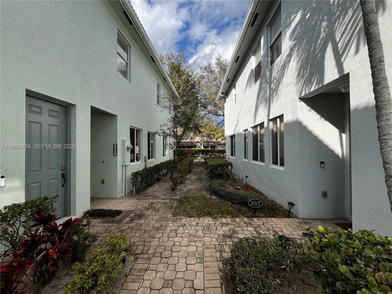 3021 Laurel Ridge Cir , Riviera Beach, FL 33404 Photo