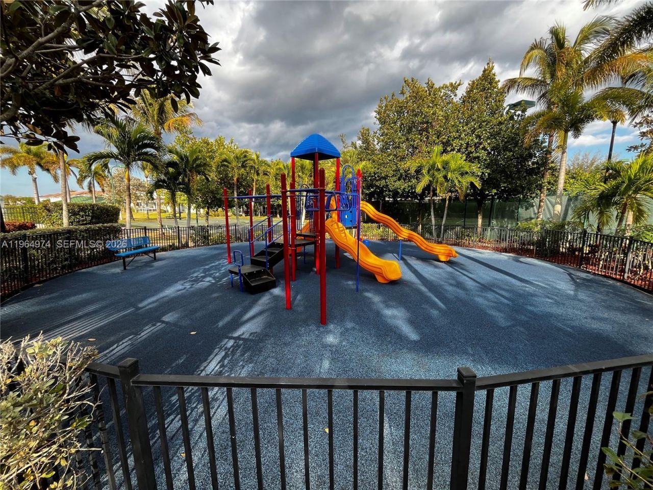 3021 Laurel Ridge Cir , Riviera Beach, FL 33404 Photo