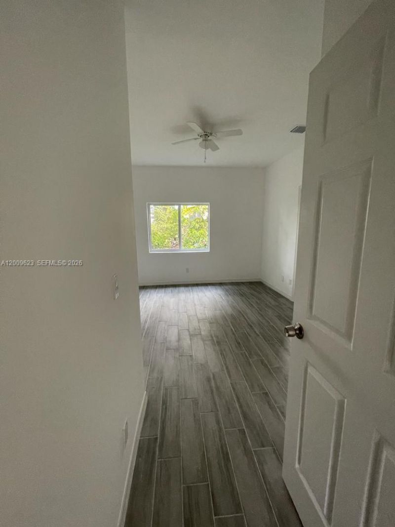 920 NW 81st St , Miami, FL 33150 Photo