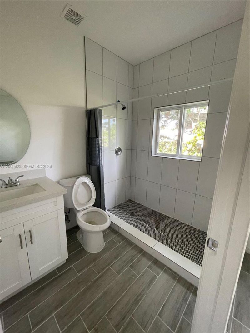 920 NW 81st St , Miami, FL 33150 Photo