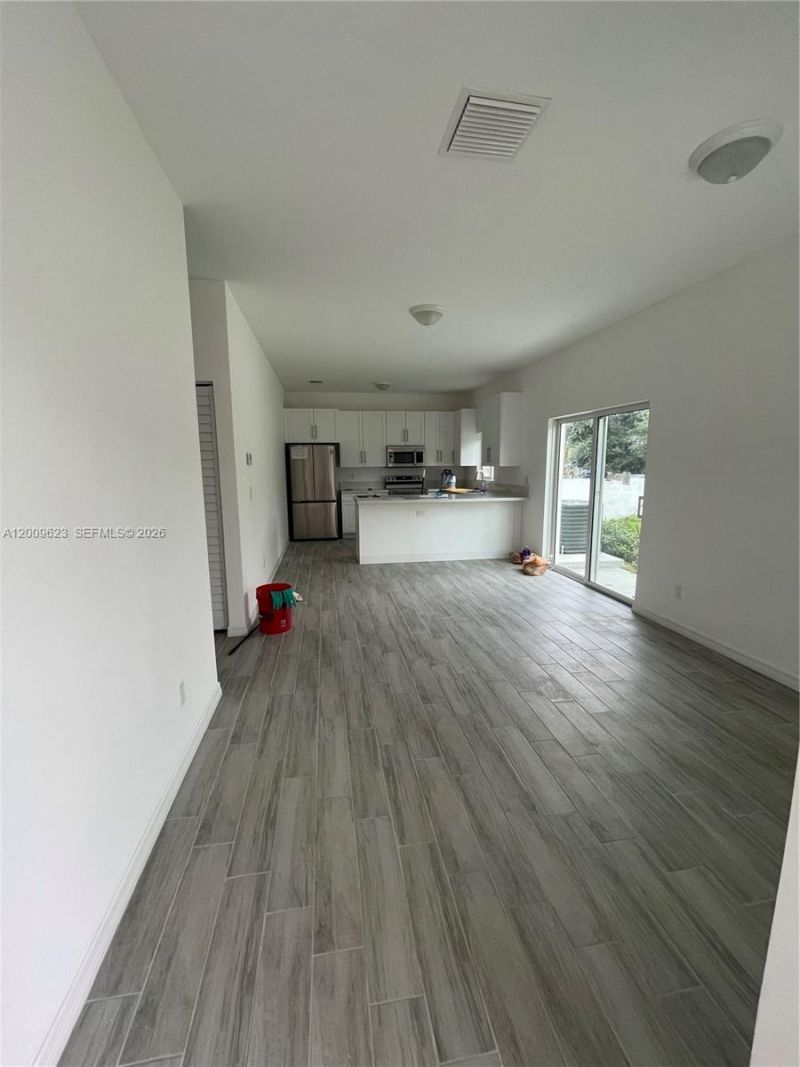 920 NW 81st St , Miami, FL 33150 Photo