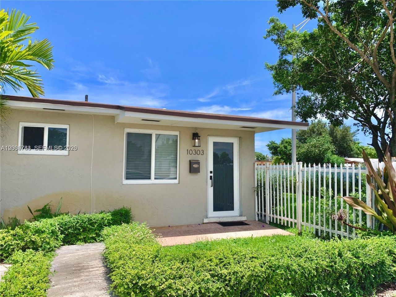 10303 NW 35th Pl , Miami, FL 33147 Photo
