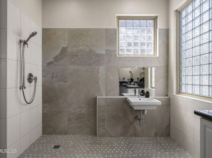 9900 Wilbur May Parkway, Unit APT 2401, Reno, NV 89521 Photo