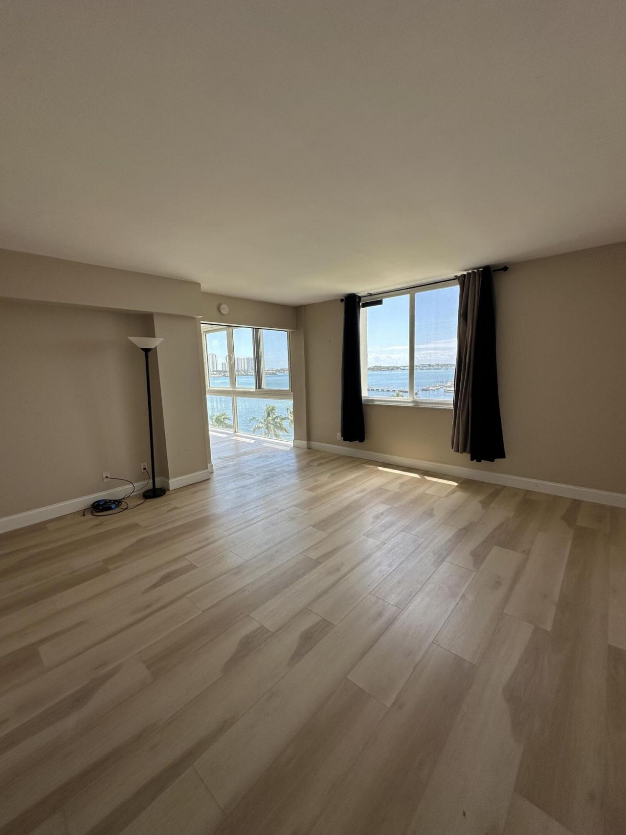 301 Lake Shore Drive, Unit 708, Lake Park, FL 33403 Photo