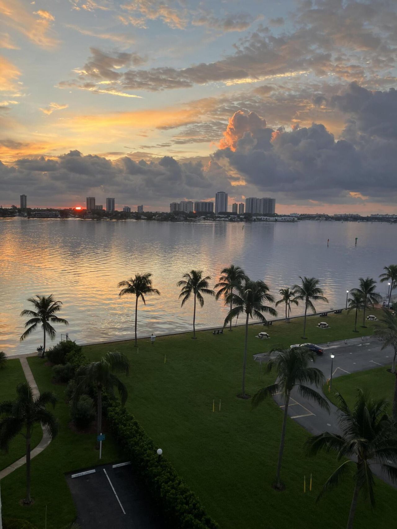 301 Lake Shore Drive, Unit 708, Lake Park, FL 33403 Photo
