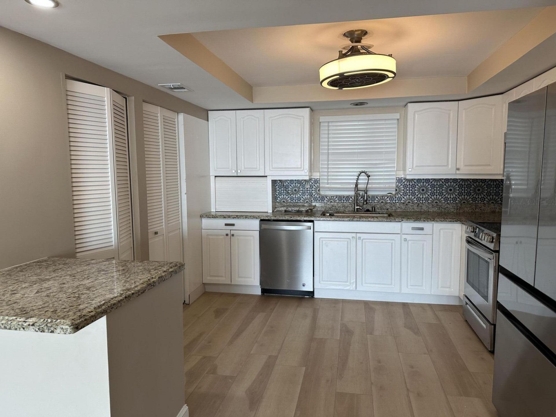 301 Lake Shore Drive, Unit 708, Lake Park, FL 33403 Photo