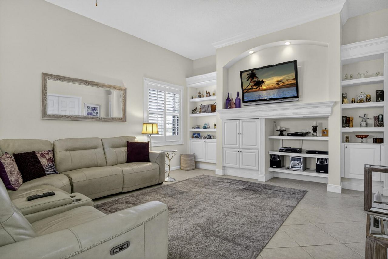 376 NW Shoreview Drive, Port Saint Lucie, FL 34986 Photo