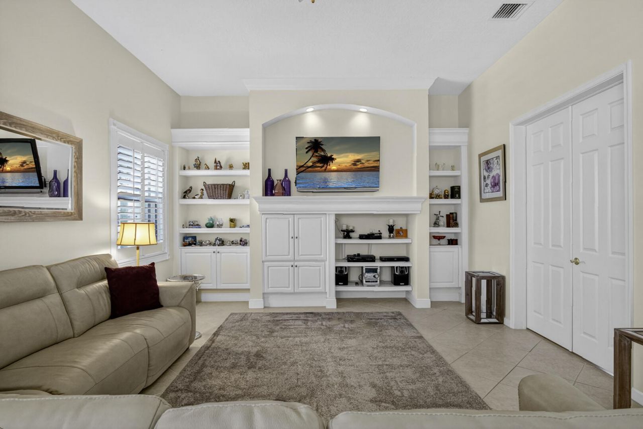 376 NW Shoreview Drive, Port Saint Lucie, FL 34986 Photo