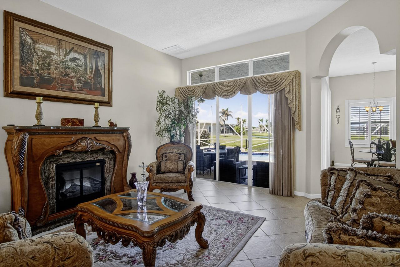 376 NW Shoreview Drive, Port Saint Lucie, FL 34986 Photo