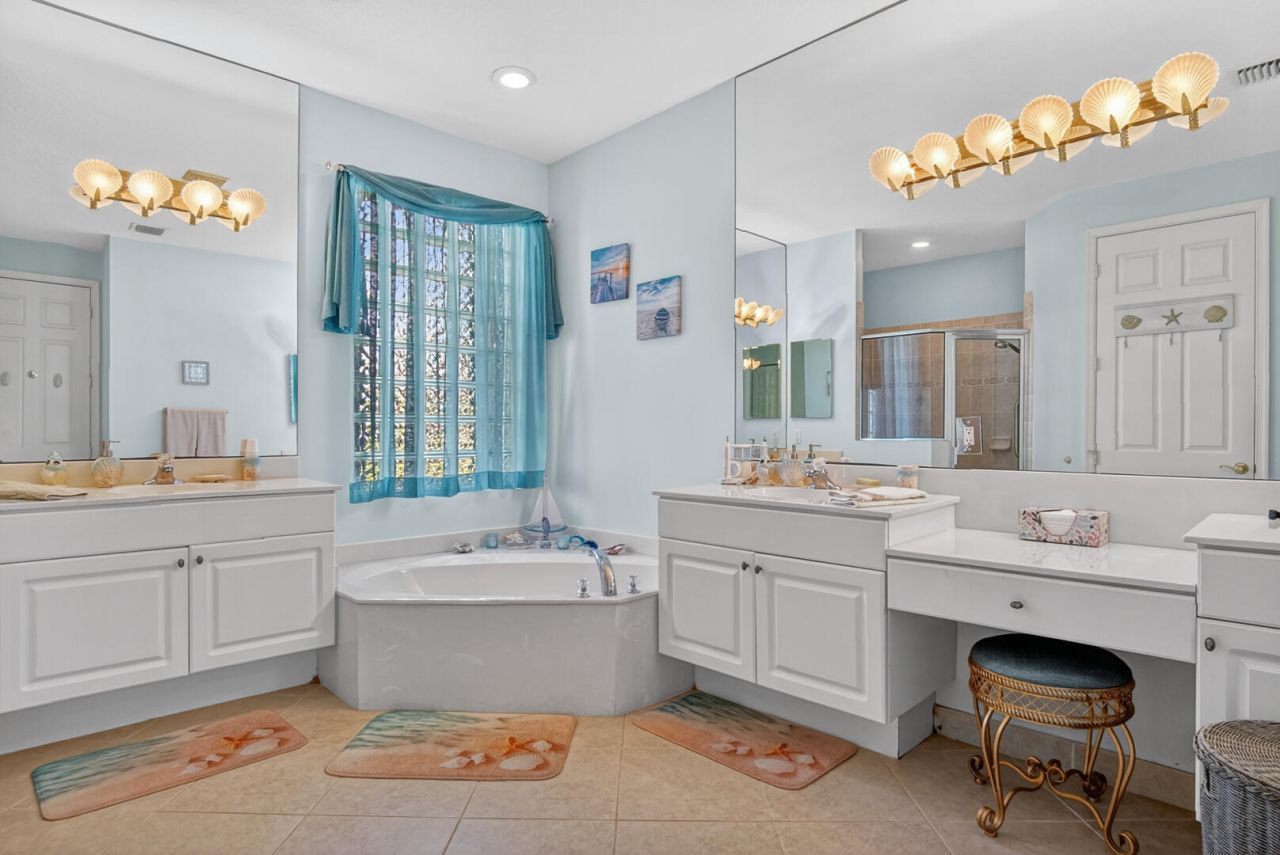 376 NW Shoreview Drive, Port Saint Lucie, FL 34986 Photo
