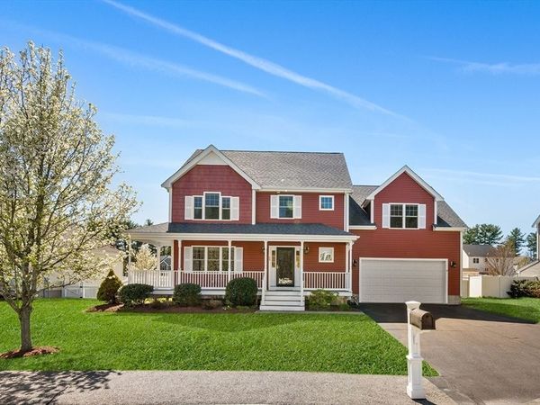 29 Saw Mill Ln, Rockland, MA 02370