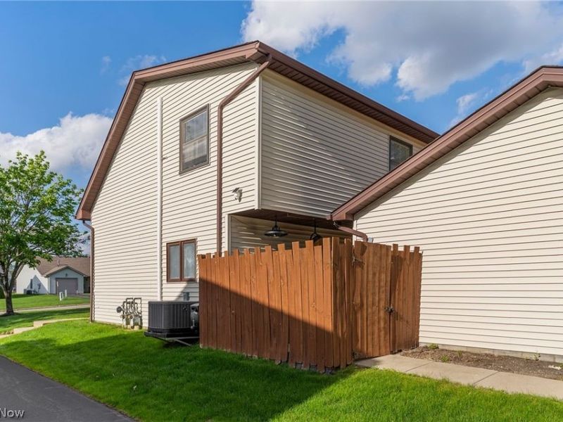 5472 Callaway Circle, Unit #2, Youngstown, OH 44515 Photo 21