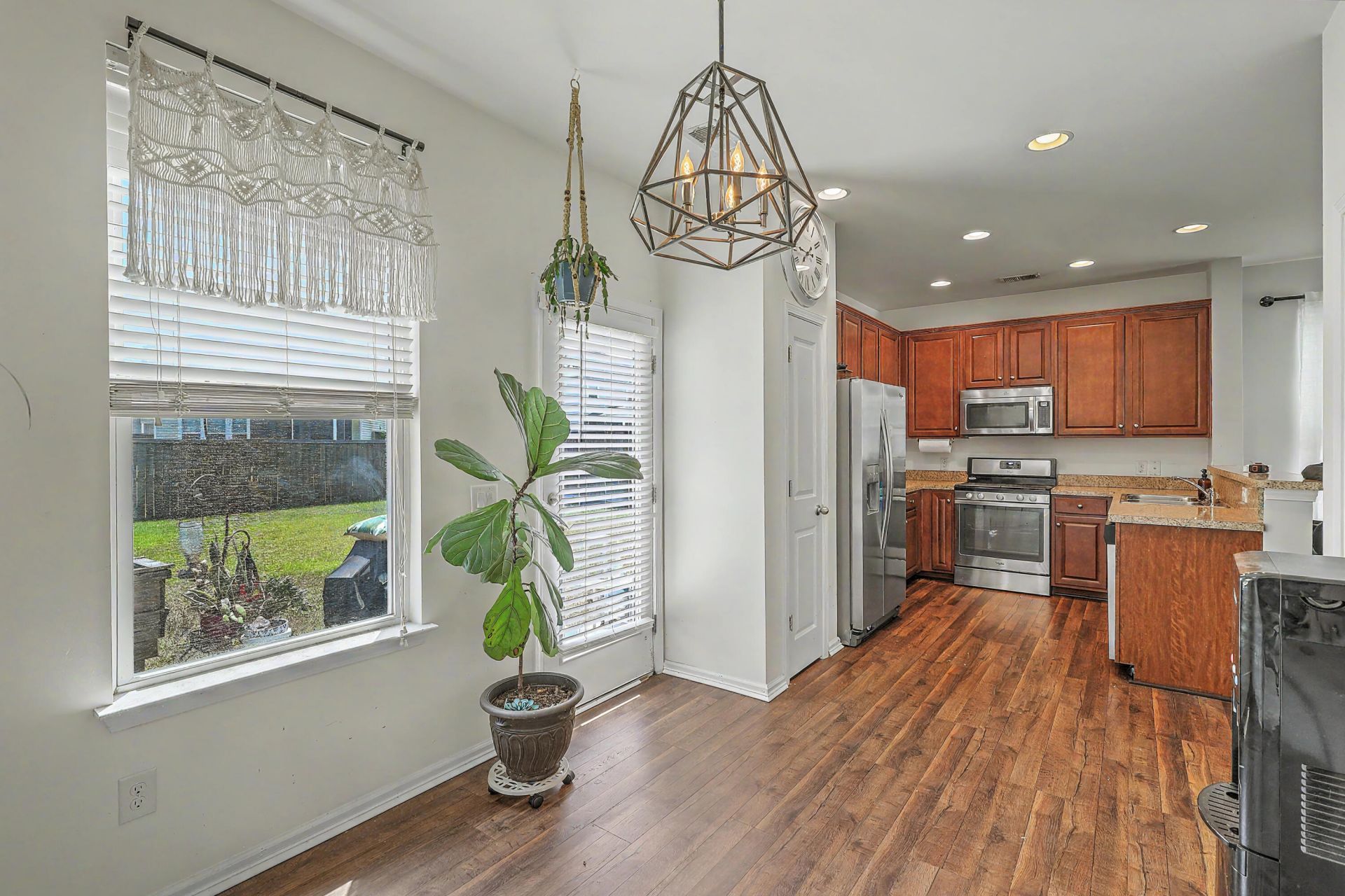 256 Oglethorpe Circle Photo 13