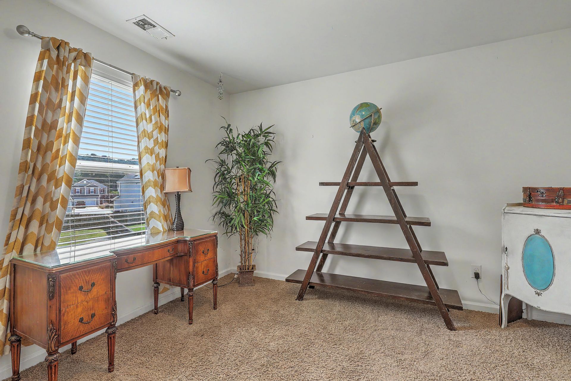 256 Oglethorpe Circle Photo 18