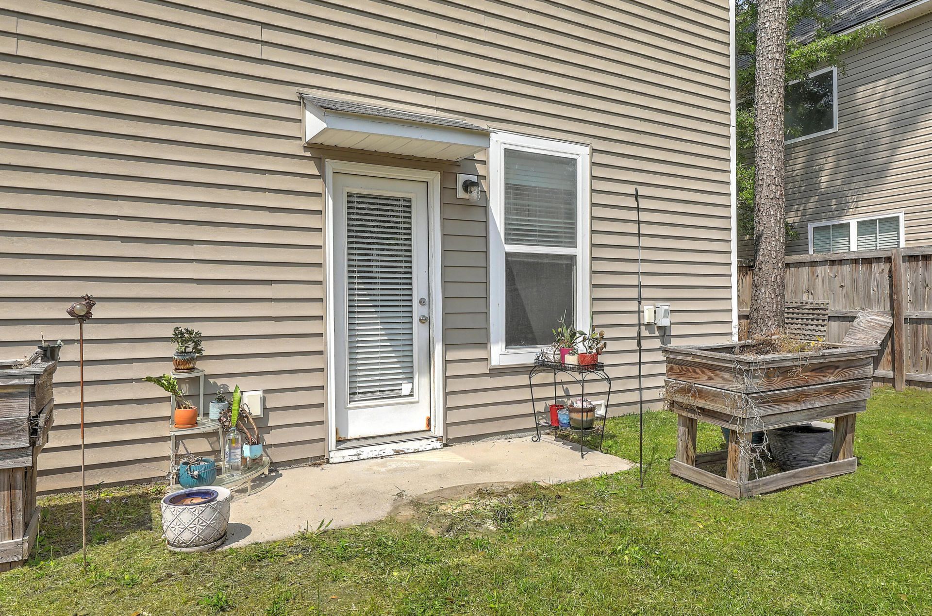 256 Oglethorpe Circle Photo 25