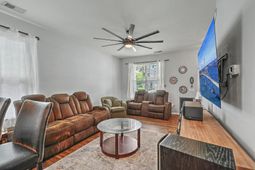 256 Oglethorpe Circle photo 4
