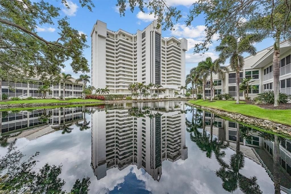 6361 Pelican Bay Blvd, Unit 305, Naples, FL 34108 Photo