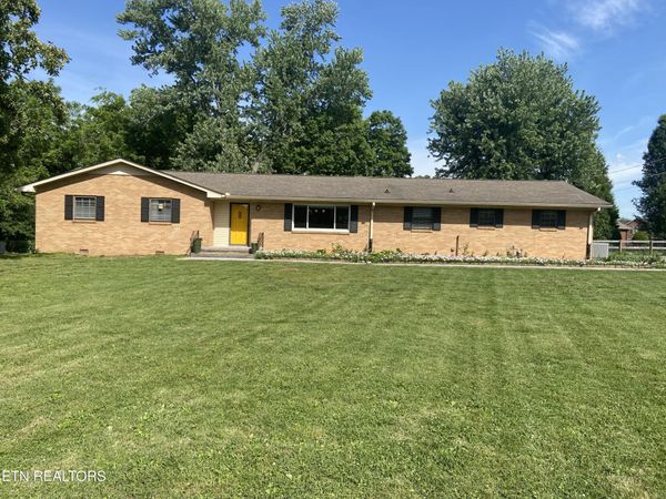 1824 Montvale Rd, Maryville, TN 37803