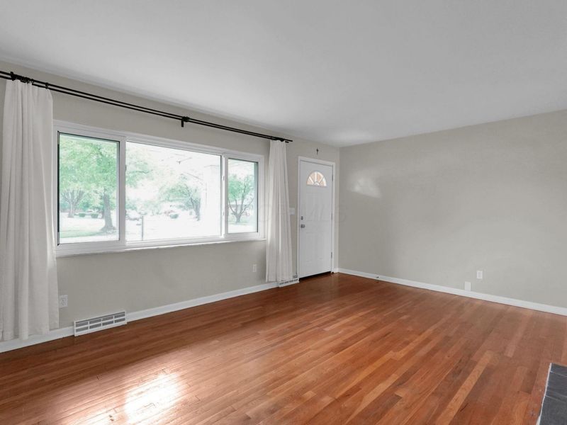 5371 Poplarwood Road , Columbus, OH 43229 Photo 3