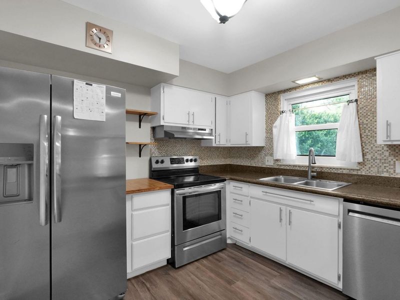 5371 Poplarwood Road , Columbus, OH 43229 Photo 6