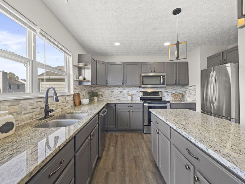 6987 Granite Falls Drive , Blacklick, OH 43004 Photo 4