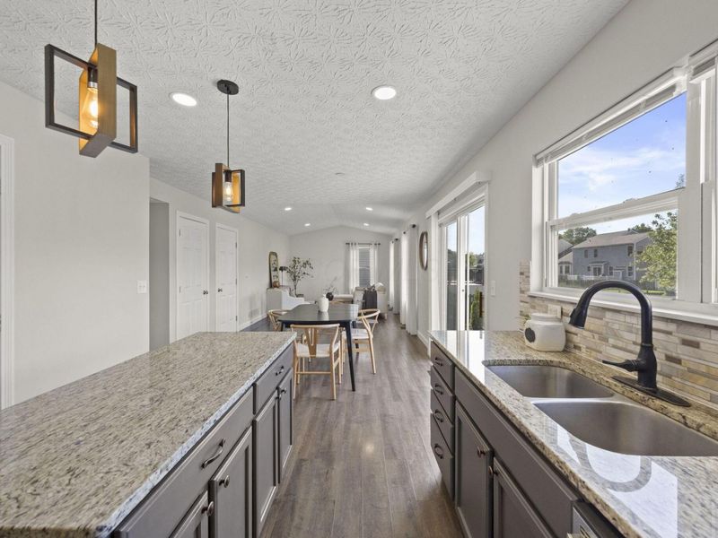 6987 Granite Falls Drive , Blacklick, OH 43004 Photo 5