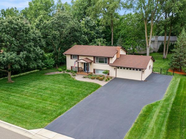 10604 32nd Avenue N, Plymouth, MN 55441