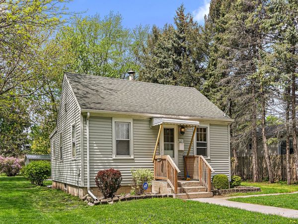 123 S Elm Street , Manteno, IL 60950