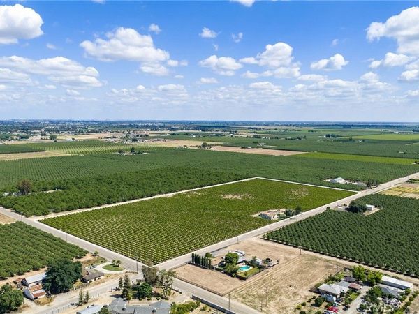 2854 N Monroe, Fresno, CA 93723