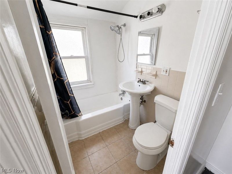 1437 E 252nd Street , Euclid, OH 44117 Photo 11